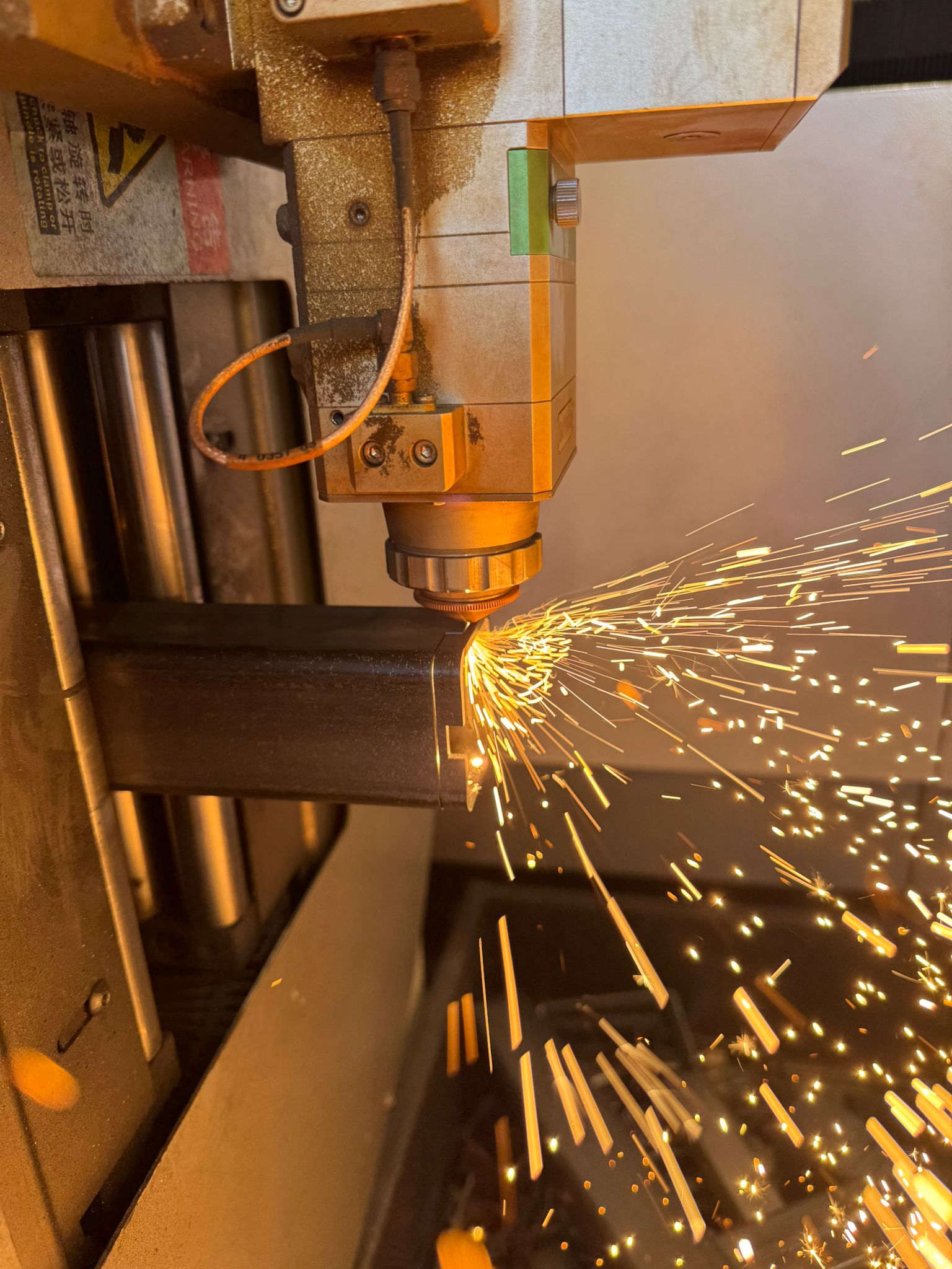 Cięcie laserowe profilu